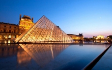 Louvre piramide